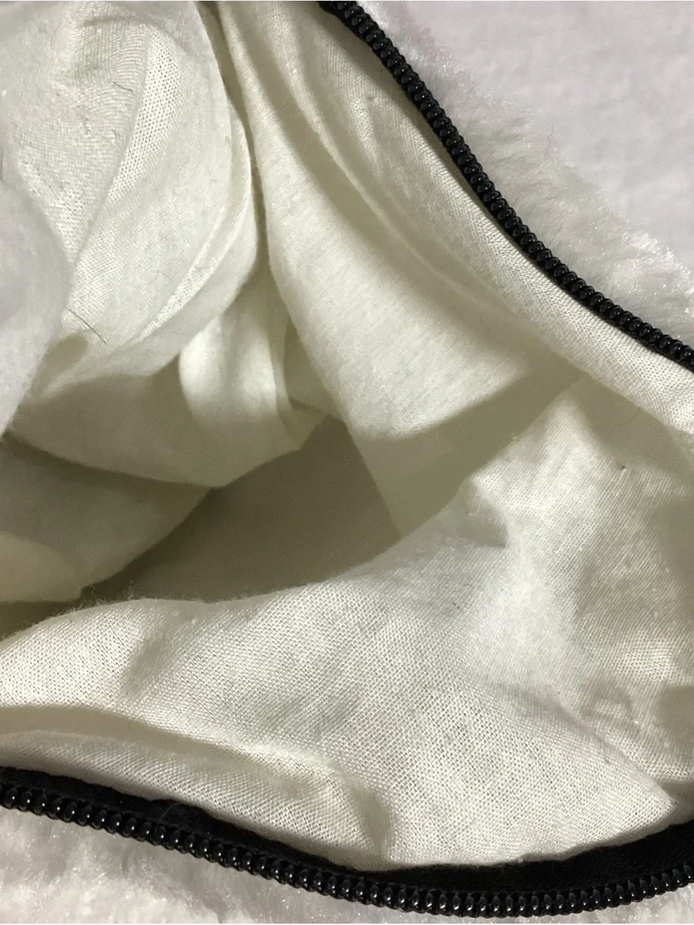 Goldbug plush white